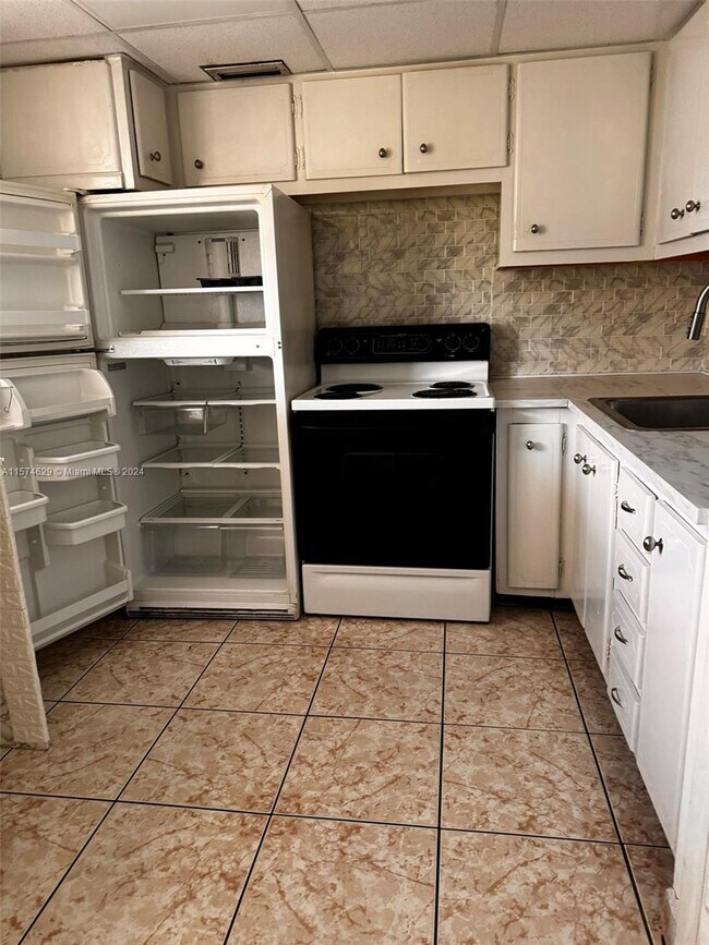 Foto del edificio - 2820 NE 201st Terrace