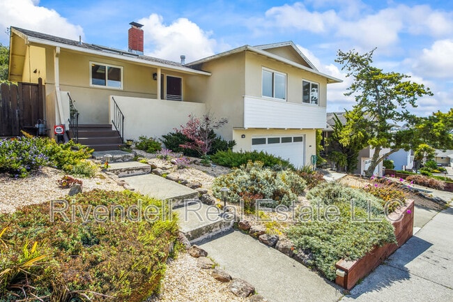 Photo - 130 Castleton Way House
