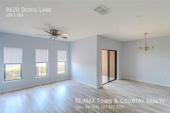 Foto del edificio - 9620 Doris Ln