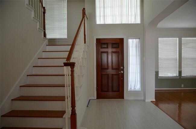 Foto del edificio - 218 Heathbrook Ln