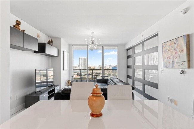 Foto del edificio - 90 SW 3rd St