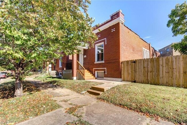 Building Photo - Fantastic 2bd/1ba home! Let yourself in!
