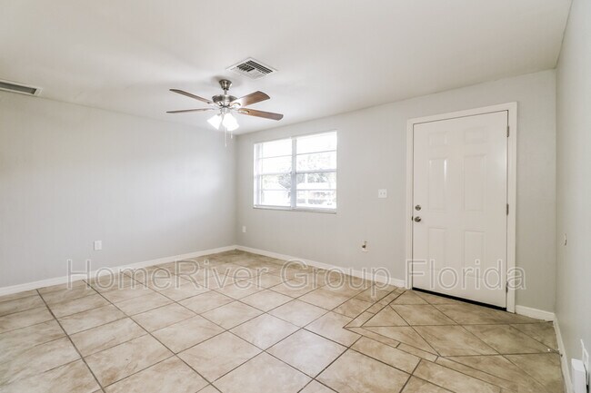 Foto del edificio - 2216 Bishop Rd