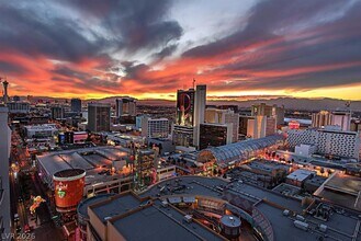 Building Photo - 150 S Las Vegas Blvd
