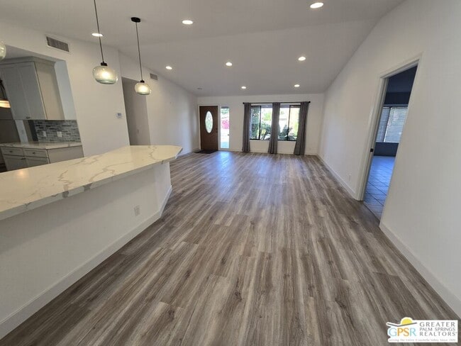 Foto del edificio - 74619 Fairway Dr