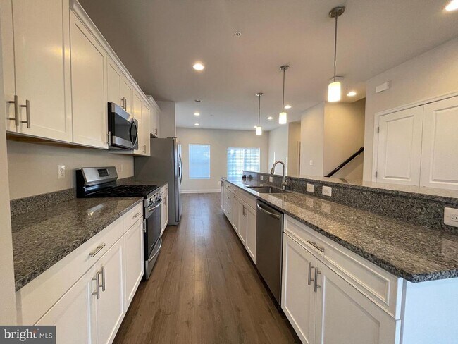 Building Photo - 3659 Duckhorn Way