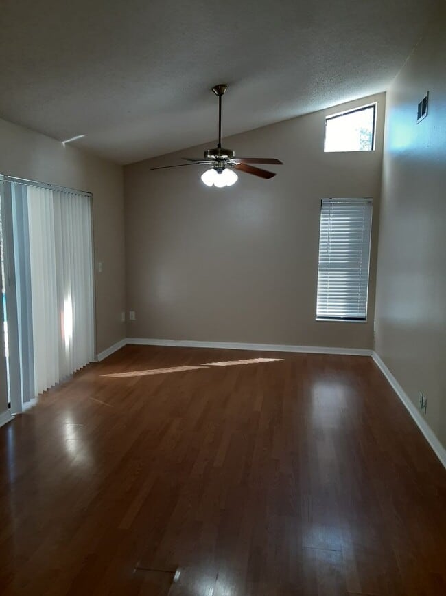 Foto del edificio - Split Floor Plan POOL HOME