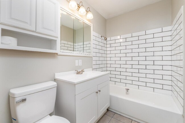 Foto del edificio - 7720 E Clay St