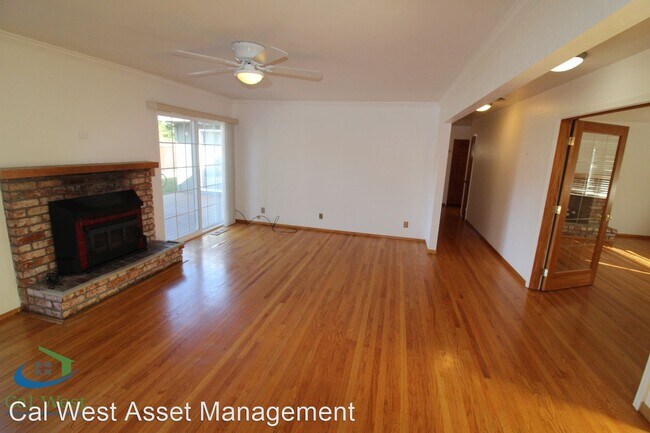 Building Photo - 3 br, 2.5 bath House - 77 Loucks Avenue