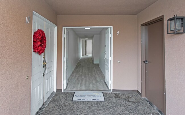 Foto del edificio - Condo on Beautiful Carlsbad Lagoon!!