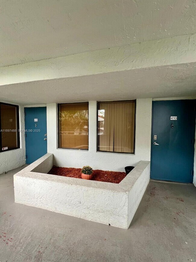 Foto del edificio - 8365 SW 152nd Ave