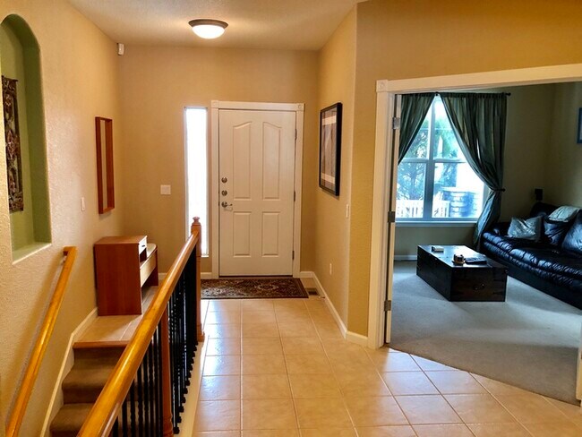 Building Photo - Beautiful Home in Aurora