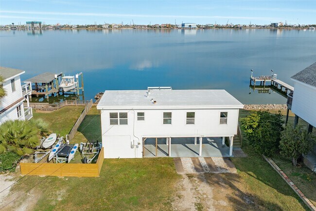 Foto del edificio - 7204 Avenue N 1/2 Rear