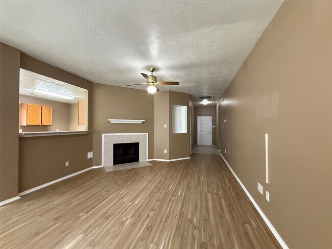 Foto del edificio - 17318 Glenmorris Dr