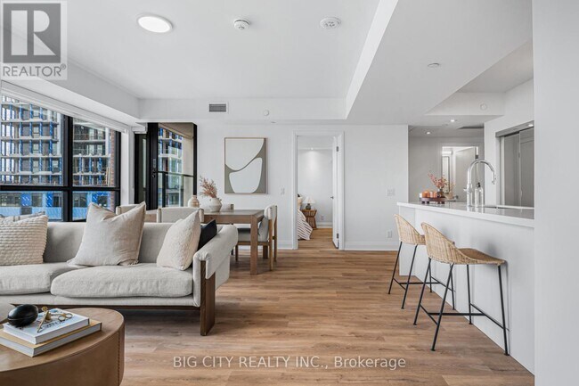 Building Photo - 36-336 Brentcliffe Rd