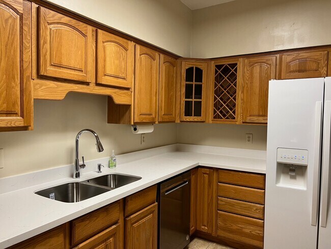 Foto del edificio - 2602 W Holcombe Blvd