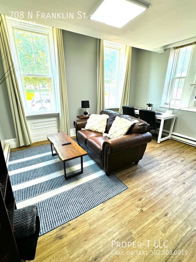 Foto del edificio - 708 N Franklin St