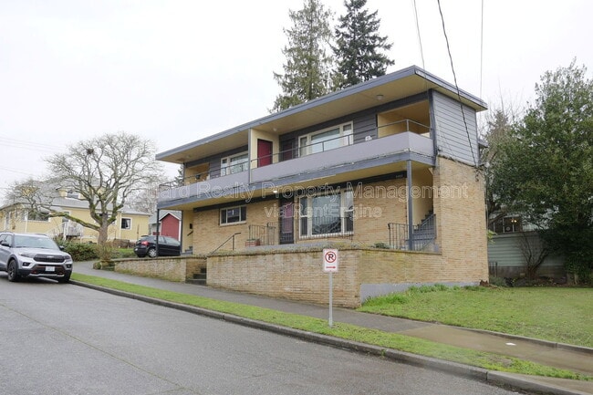 Foto del edificio - 6402 11th Ave NW