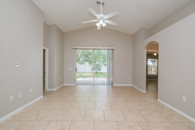 Building Photo - 11117 Lake Lanier Dr