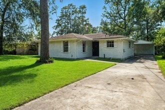 Building Photo - 10615 Twin Oak Dr
