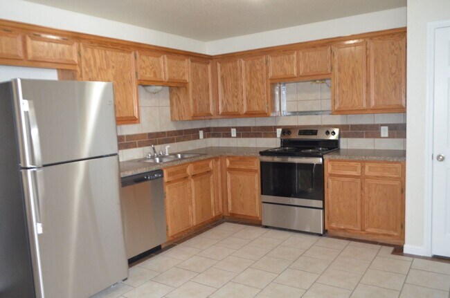 Foto del edificio - 2918 Starlight Dr