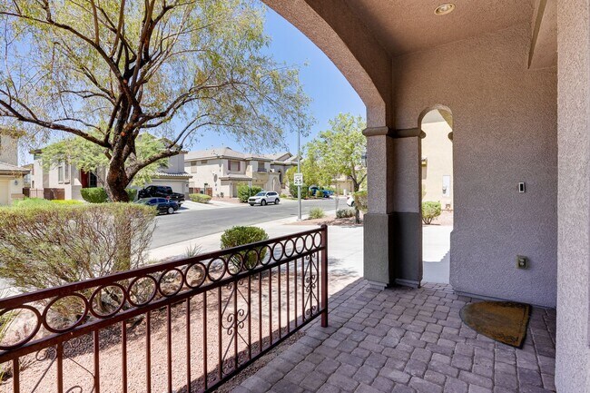 Foto del edificio - FANTASTIC 3 BEDROOM 2.5 BATH IN NORTH LAS ...