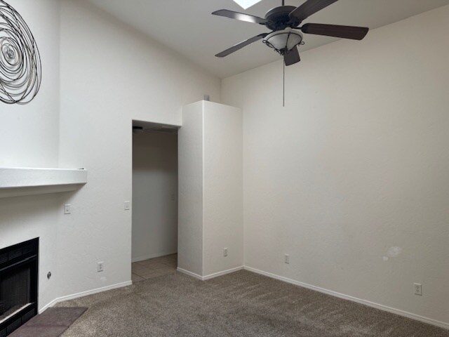 Building Photo - 1371 Loren Dr
