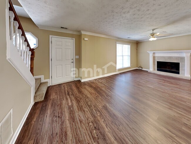 Building Photo - 2818 Green Estates Dr