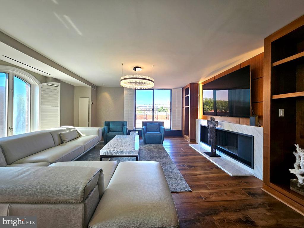 Foto principal - 1080 Wisconsin Ave NW