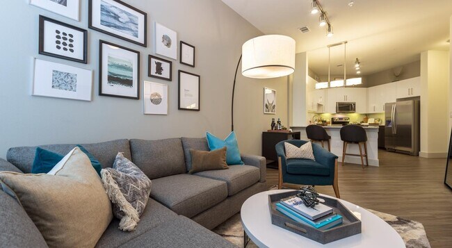 Foto del edificio - 1-Bed | Montrose Meets Museum District Living!