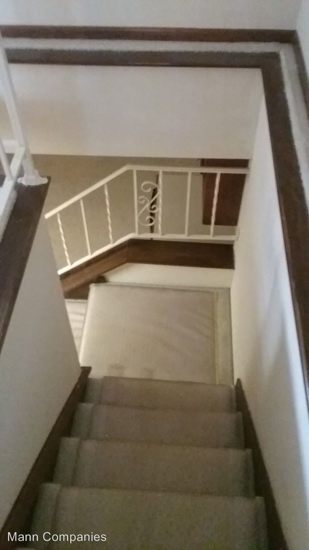 Foto del edificio - 7400 Lyric Ln NE