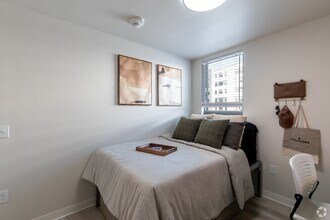 Building Photo - Fieldstone - Slate Undergraduate Housing