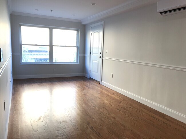 Foto del edificio - 1613 Summit Ave