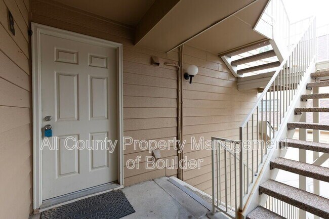 Foto del edificio - 4771 White Rock Cir