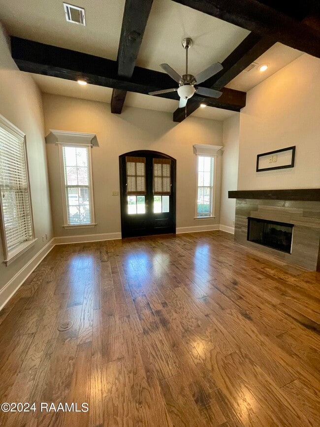 Building Photo - 218 Brightwood Dr