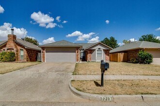 Building Photo - 7713 Doris Dr