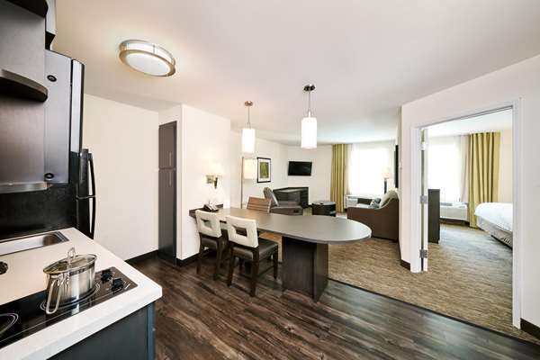 Foto principal - Sonesta Simply Suites Detroit Southfield