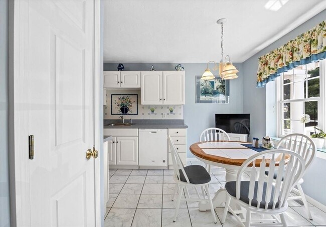 Foto del edificio - 822 Thayer St