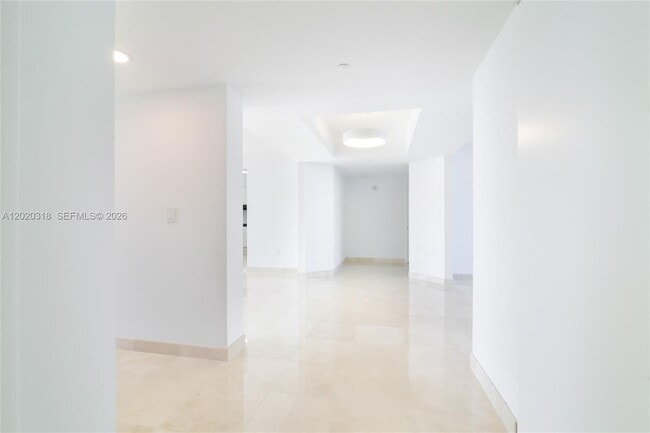 Foto del edificio - 19333 Collins Ave