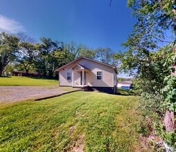 Building Photo - 308 Gill St