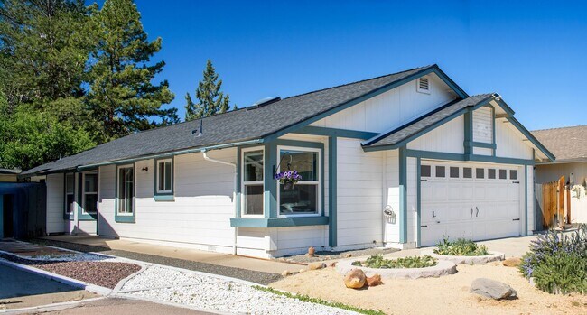 Foto del edificio - 3 Bed 2 Bath NorthWest Reno Home