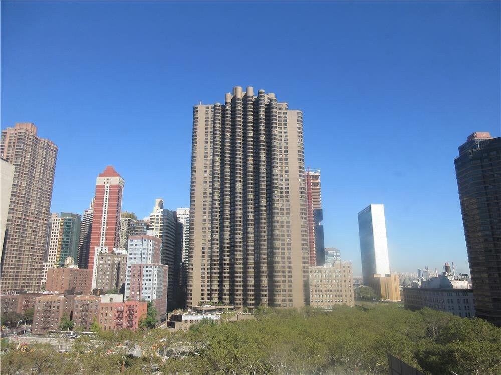 Primary Photo - 331 E 34th St