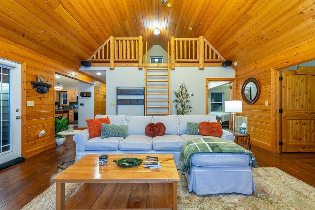 Foto del edificio - 629 Cherry Hill Dr