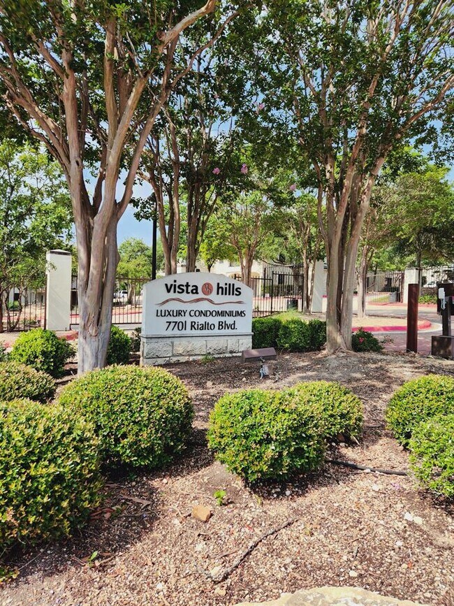 Foto del edificio - 7701 Rialto Blvd