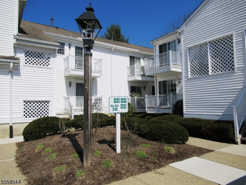 Primary Photo - 7 Alexandria Way