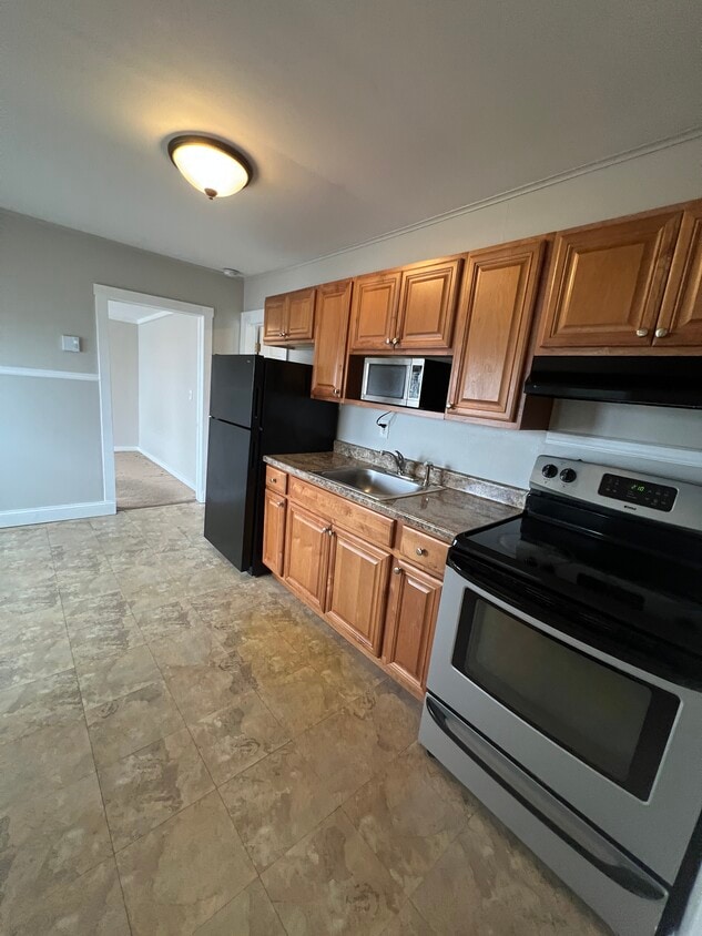 Primary Photo - 1020 McAlpine St