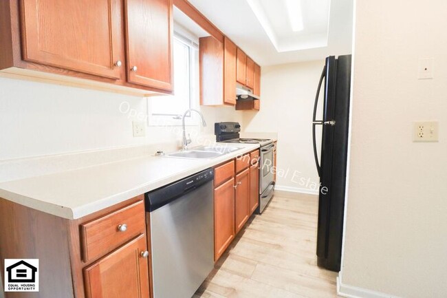 Foto del edificio - 7729 E State Blvd