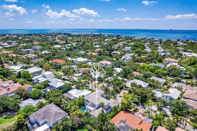 Foto del edificio - 435 Hampton Ln