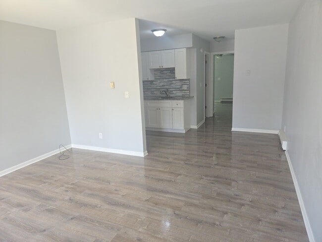 Building Photo - 1016 Bratton Ave