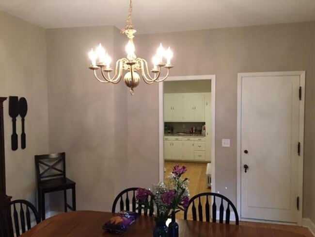 Foto del edificio - 629 6th St SE